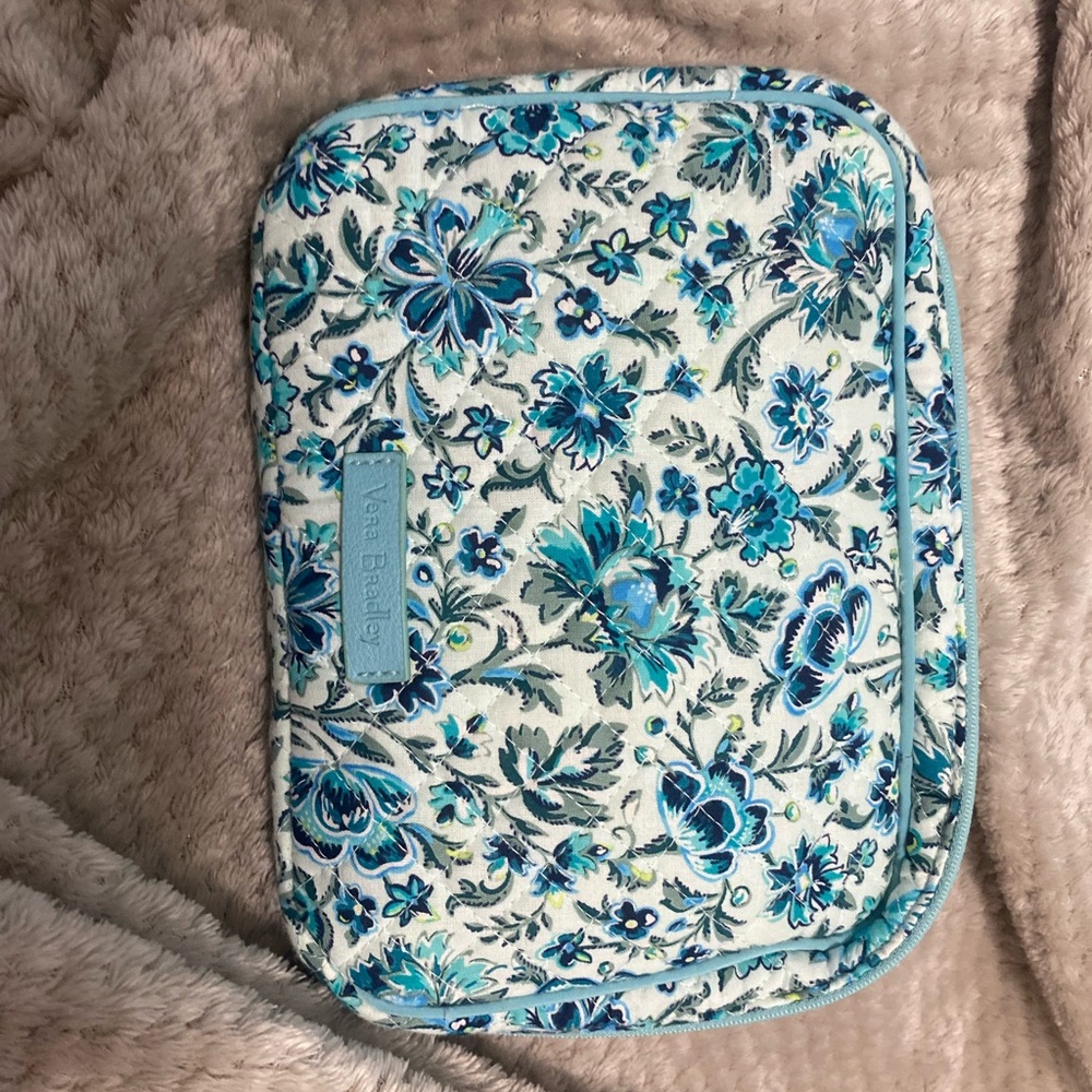 Cord organizer cloud vine vera Bradley